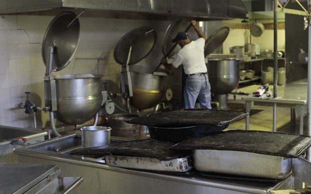 En el Hospital General del Sur del Zulia se pudrieron 800 kilos de pollo