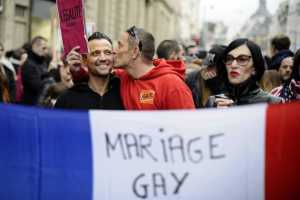 Homosexuales podrán donar sangre en Francia a partir del 2016