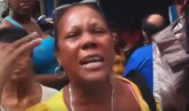 Mujer en Caucagua ante la escasez: “Esto da ganas de llorar” (video)