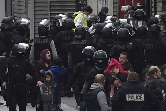 AFP PHOTO / LIONEL BONAVENTURE