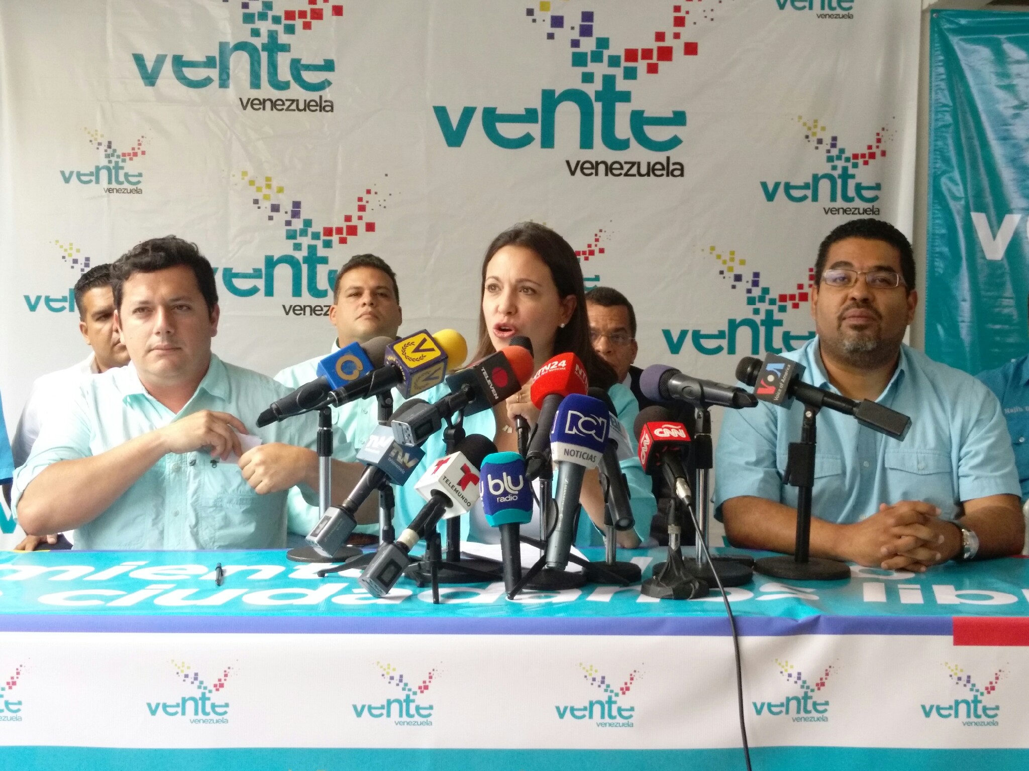 Vente Venezuela a la comunidad internacional: En Venezuela se ha declarado la dictadura