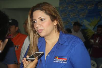 Nora Bracho: Maduro se entregó a los militares