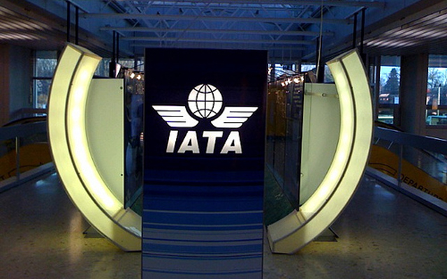 IATA afirma que el dólar alto afecta mercado aéreo en América Latina