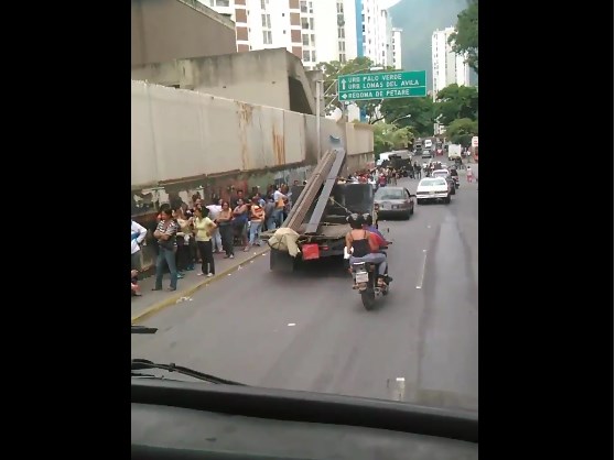 La mega cola del Bicentenario de Palo Verde ¿Maduro pondrá preso al gerente? (VIDEO)