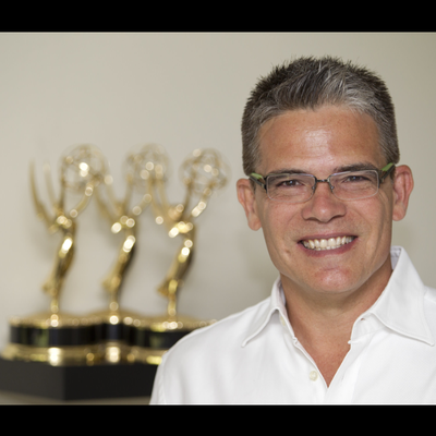 Nelson Bustamante gana premio Emmy 2015 por “Doble exilio” (Videos)