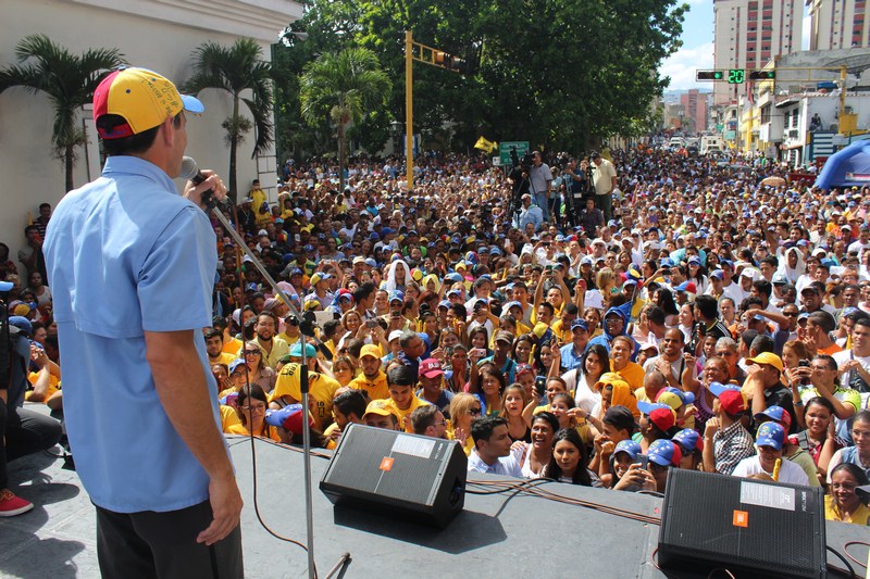 Capriles: El reto es convertir el voto castigo en militancia activa por el cambio