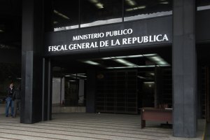 Designados fiscales para investigar caso de venezolanos en papeles de Panamá