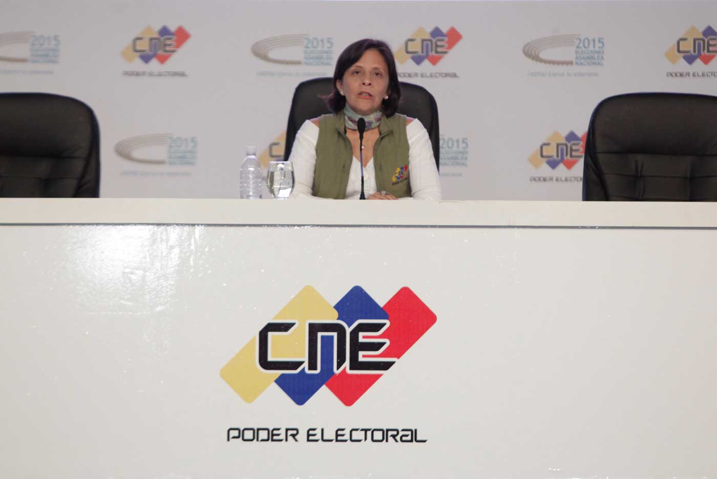 Sandra Oblitas: No pueden imponer un evento electoral fuera de la ley venezolana