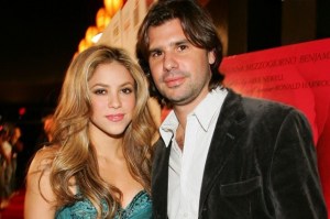 Shakira se enfurece y demanda a De La Rúa por la propiedad de una casa