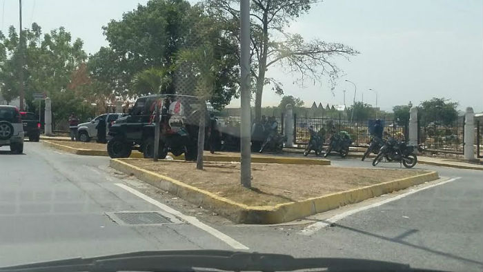 Patrullas de Poliaragua escoltaron entierro de delincuente que paralizó Maracay (FOTO)