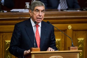 Oscar Arias: Parece que el dogma principal del chavismo es quedarse en el poder