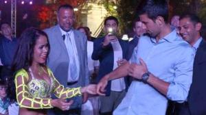 Novak Djokovic y… su danza del vientre en Dubái (Video)