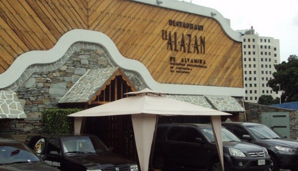 Sebin allanó restaurante “El Alazán”