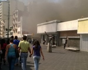 Explotó tanquilla eléctrica en el boulevard de Sabana Grande (FOTOS)