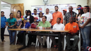 Roberto Smith: Recogeremos 120.000 firmas para exigir agua, aseo, transporte y seguridad para Vargas