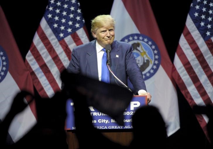 Trump rechaza acusaciones por la violencia relacionada a su campaña