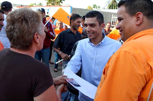 PIDEN #RENUNCIAYA EN LA COL (4)