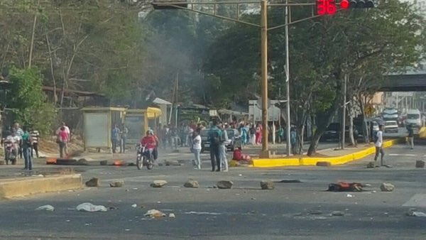 Estudiantes de la Universidad de Carabobo también protestaron