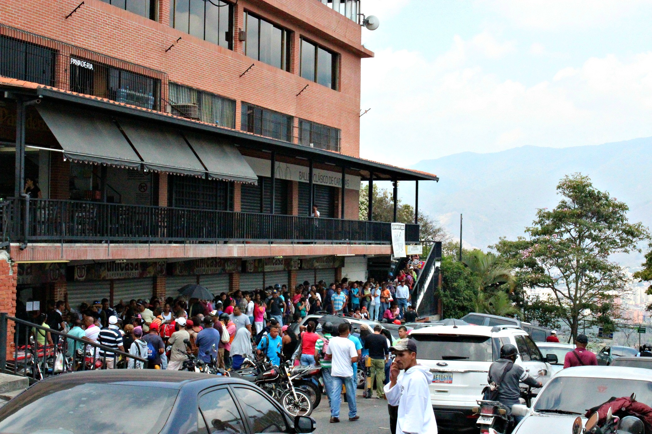 Escasez de comida acentúa violencia en los venezolanos