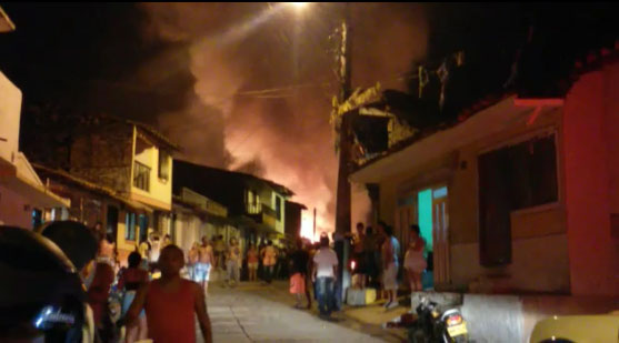 Al menos tres muertos deja un incendio en el suroeste de Colombia