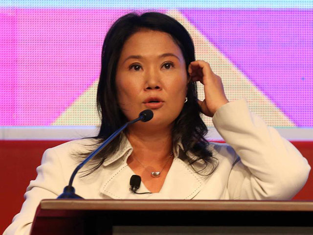 Keiko Fujimori acaricia el triunfo pese a herencia del Gobierno de su padre