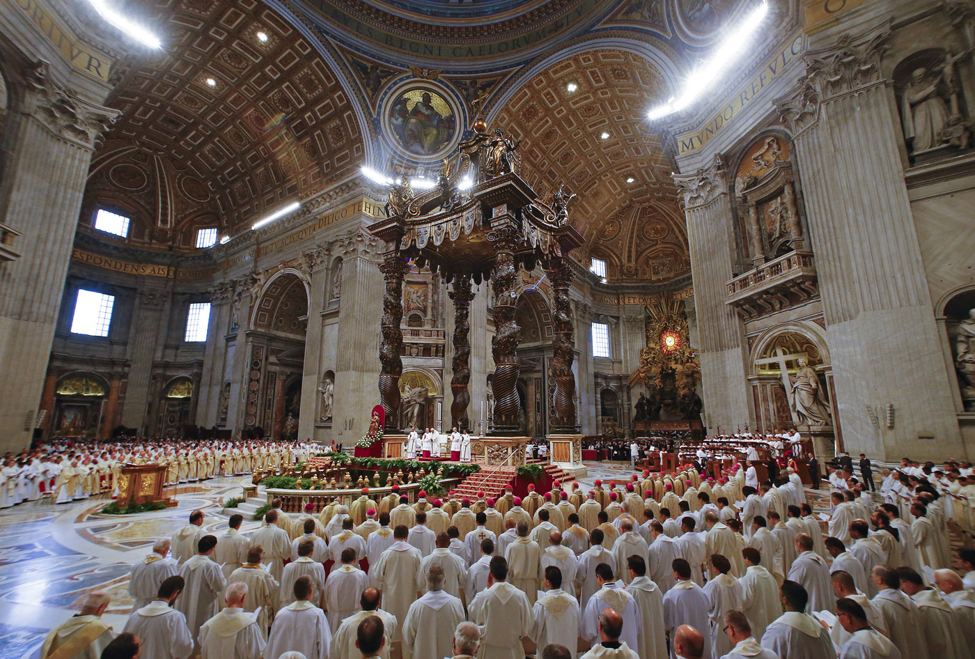 El Papa pidió a los sacerdotes que ayuden al “pueblo descartado”