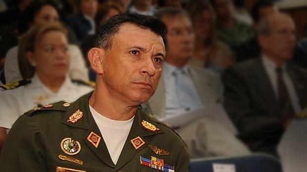 ABC: El secretario de los consejos de Defensa y de Estado apoya forzar la renuncia de Maduro