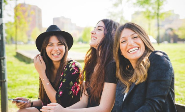 Las mujeres solteras son más felices que los hombres solteros