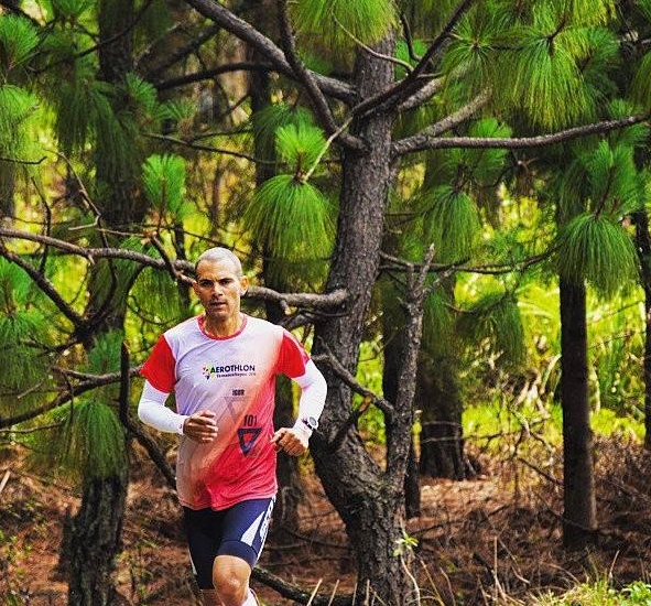 El venezolano Igor Elorza comienza defensa  de título en Aerothlon Mundial