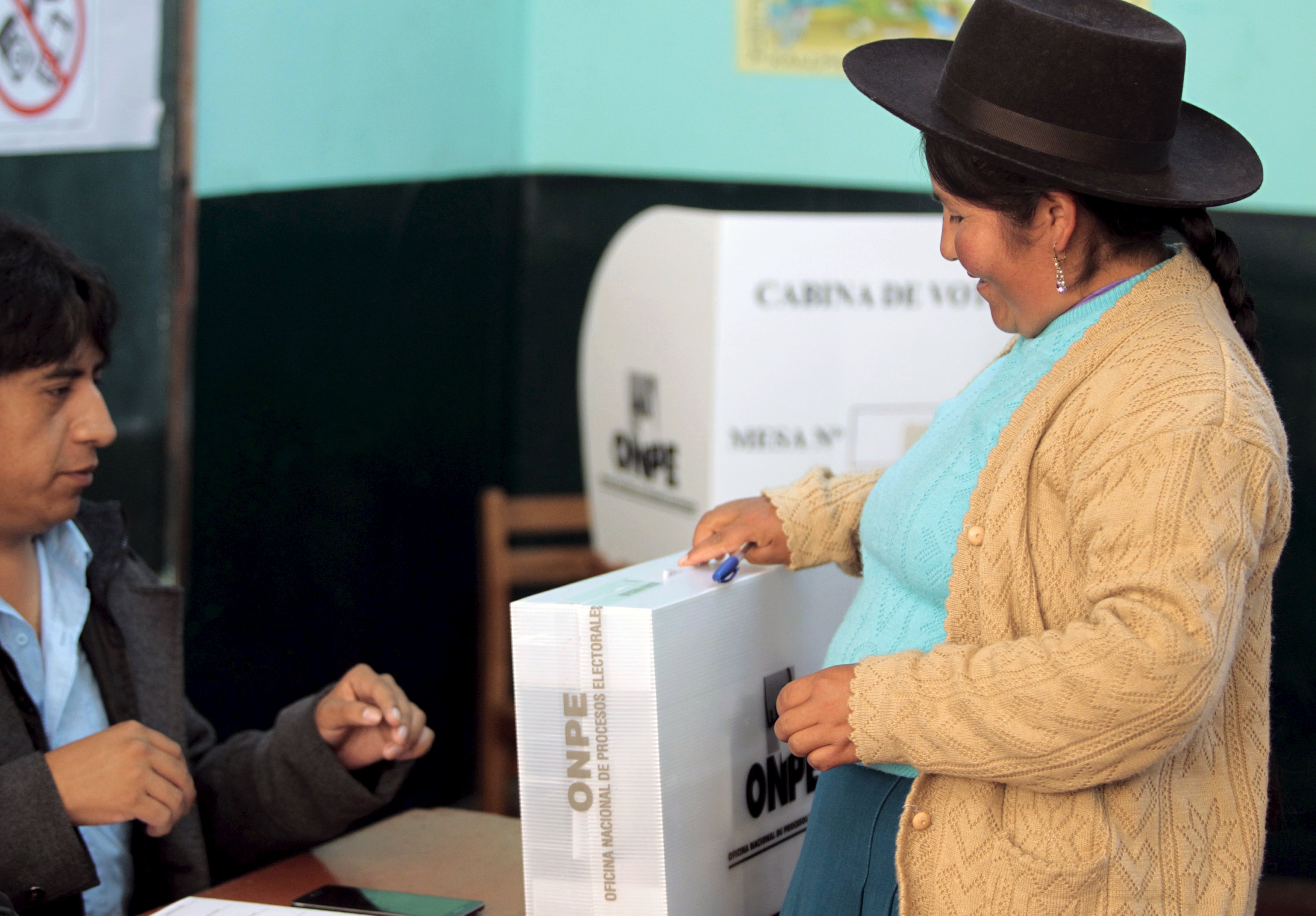 Un sondeo pone la prisión de Fujimori en el horno del balotaje en Perú