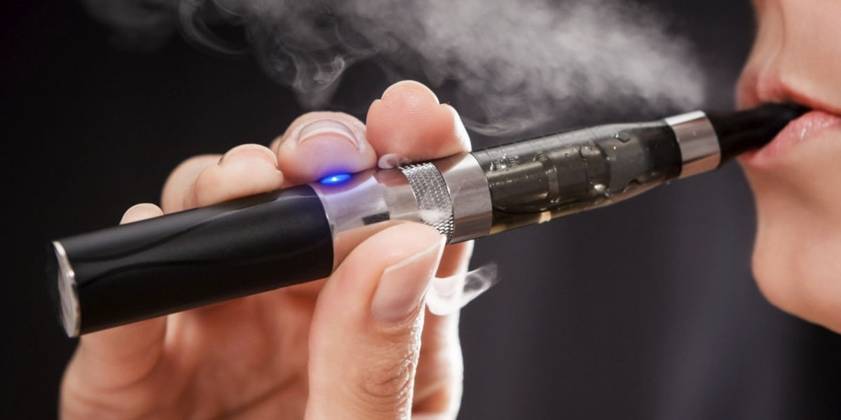 EEUU prohíbe la venta de cigarrillos electrónicos a menores de 18 años