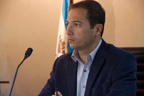 Concejal Rafael Del Rosario exige al CNE cronograma para el revocatorio