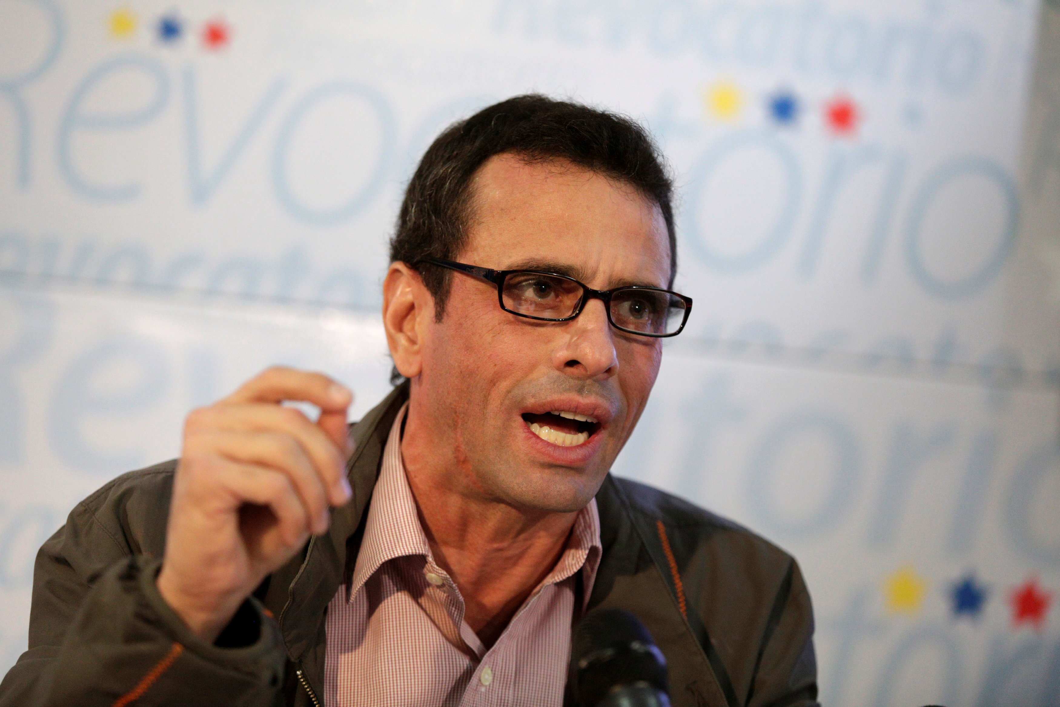Capriles exhorta al gobierno explicar a los venezolanos verdadera situación del cono monetario