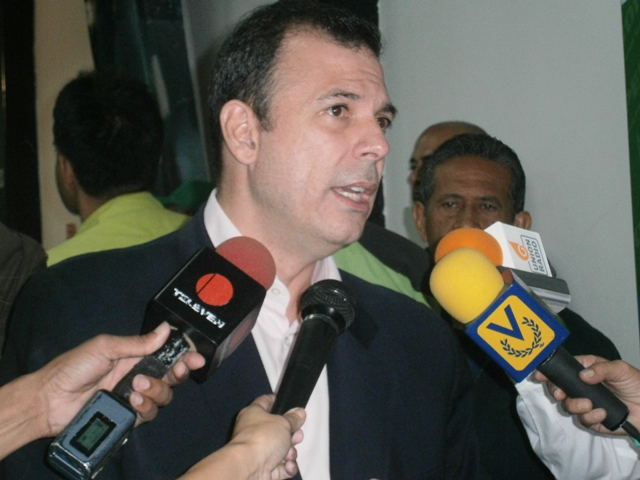 Roberto Enríquez: En septiembre Revocatorio y en octubre Gobierno de Unidad Nacional