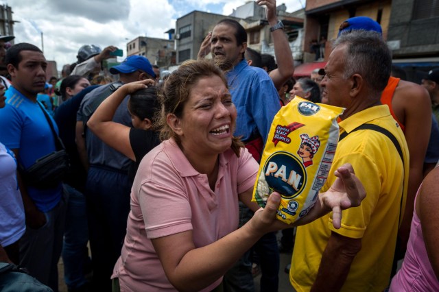 MANIFESTACIONES Y SAQUEOS ANTE ESCASEZ DE PRODUCTOS BÁSICOS