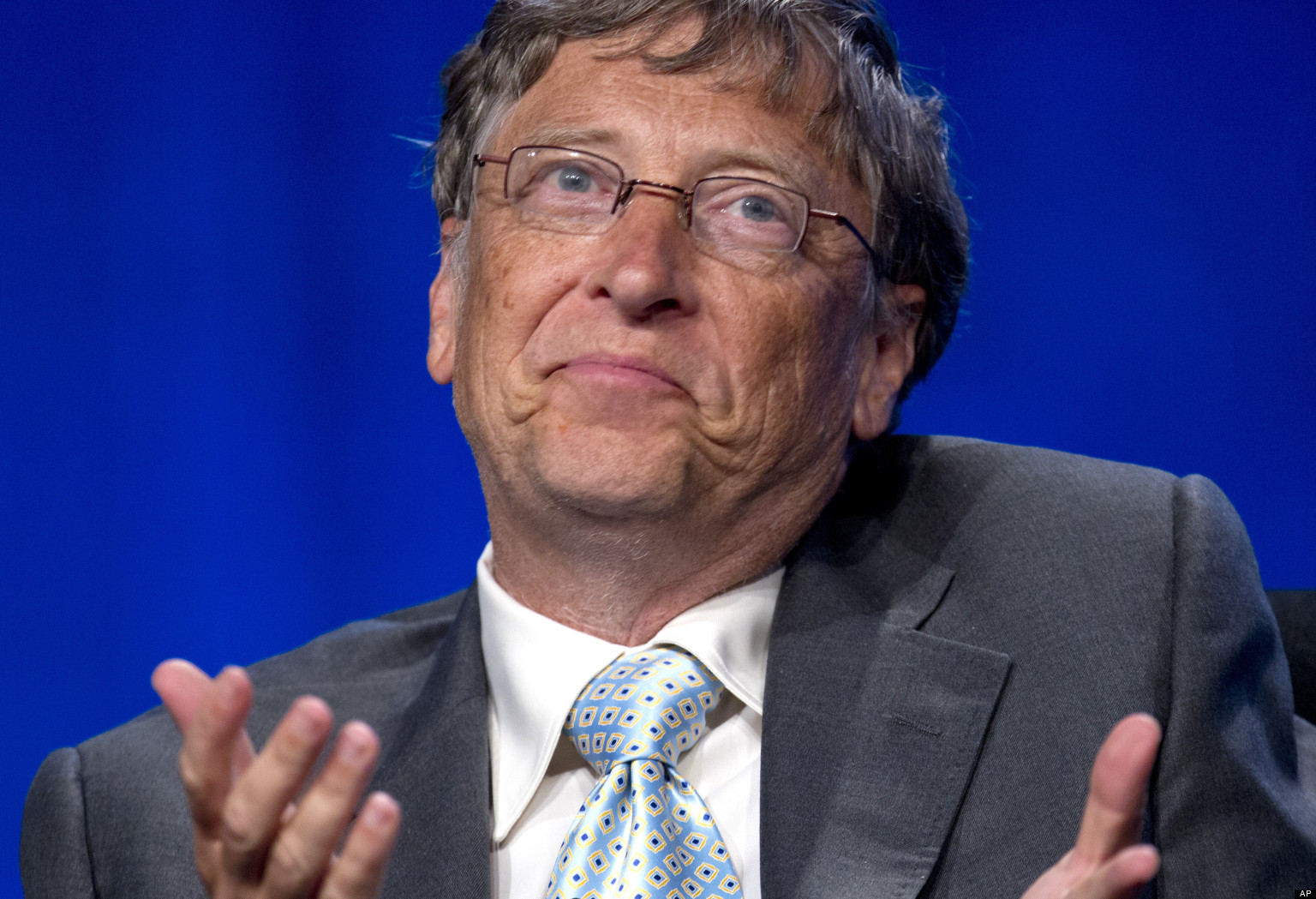 Empresa diseñadora negó la venta de un futurista y lujoso yate a Bill Gates