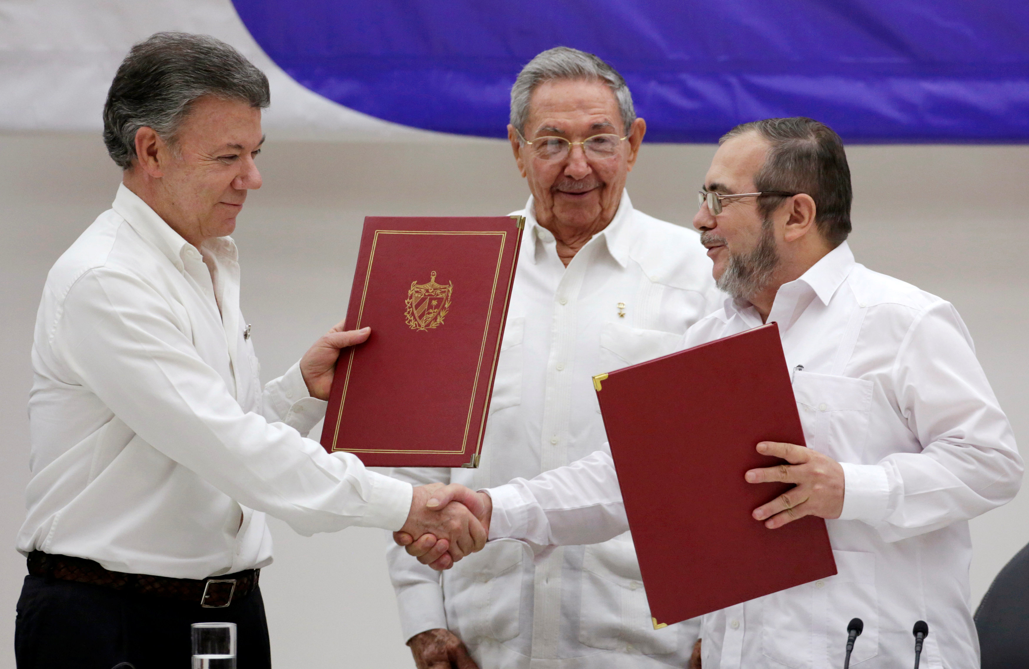 Gobierno y FARC firman los acuerdos para el fin del conflicto en Colombia