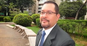 José Alberto Olivar: El Estado Cuartel se pavoneó orondo en los Próceres