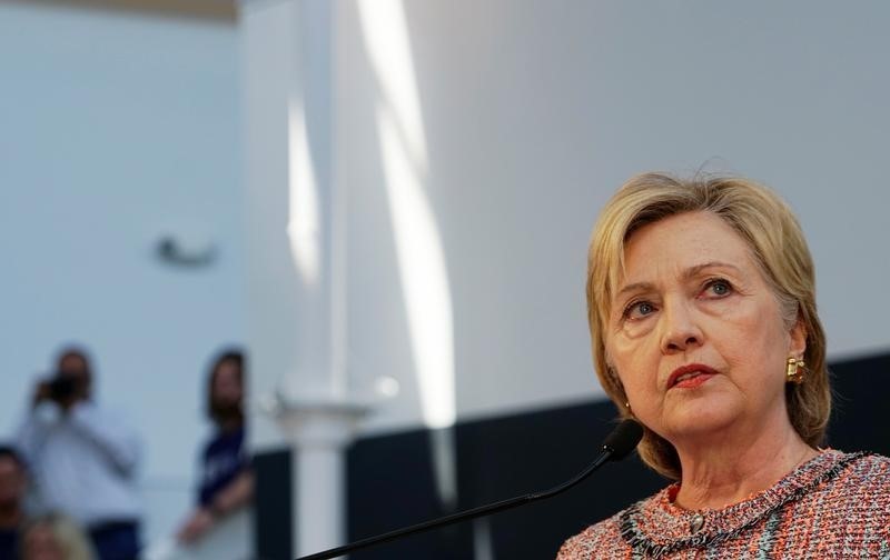 FBI entrevista a Hillary Clinton en investigación por uso de correo electrónico