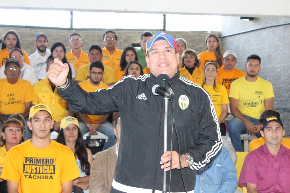 Primero Justicia Táchira inicia campaña por el 20% de las firmas para el Revocatorio