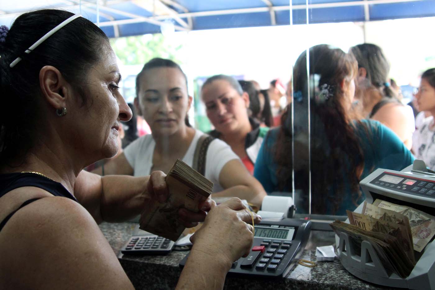 Venezolanos pueden retirar en Cúcuta hasta 5 millones de pesos diarios