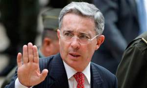 Uribe afirma que es hora de “remover la tiranía de Venezuela”