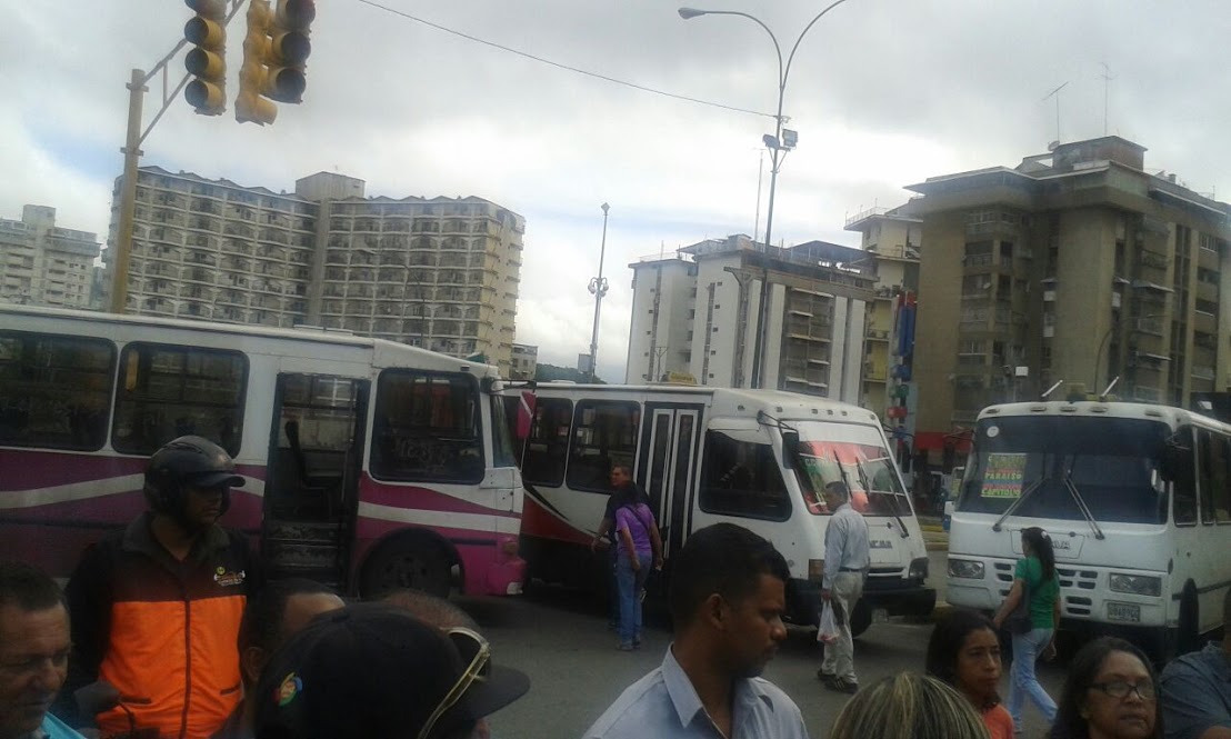 Si suspenden pasaje estudiantil transportistas advierten que tomarán acciones de calle