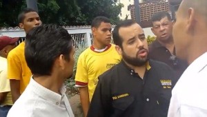 Presuntos funcionarios del Sebin agredieron a esta periodista en el Colegio de Abogados de Cumaná (Video)