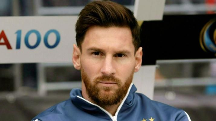 Messi, en la expedición del Barça para el partido de mañana en Escocia