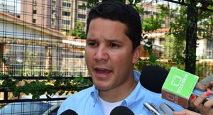 El preso político Carlos Graffe fue ingresado al Hospital Militar