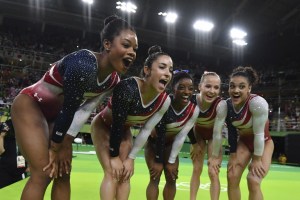 Estados Unidos revalida oro en gimnasia femenina gracias a “la mejor del mundo”