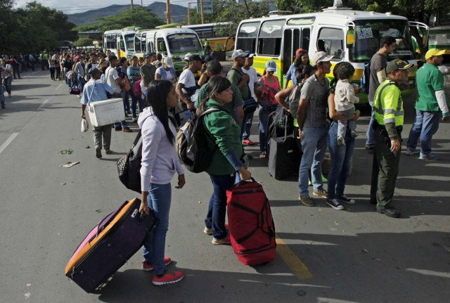 2016-08-13T171944Z_1856449273_S1AETVFWLCAB_RTRMADP_3_VENEZUELA-COLOMBIA-BORDER