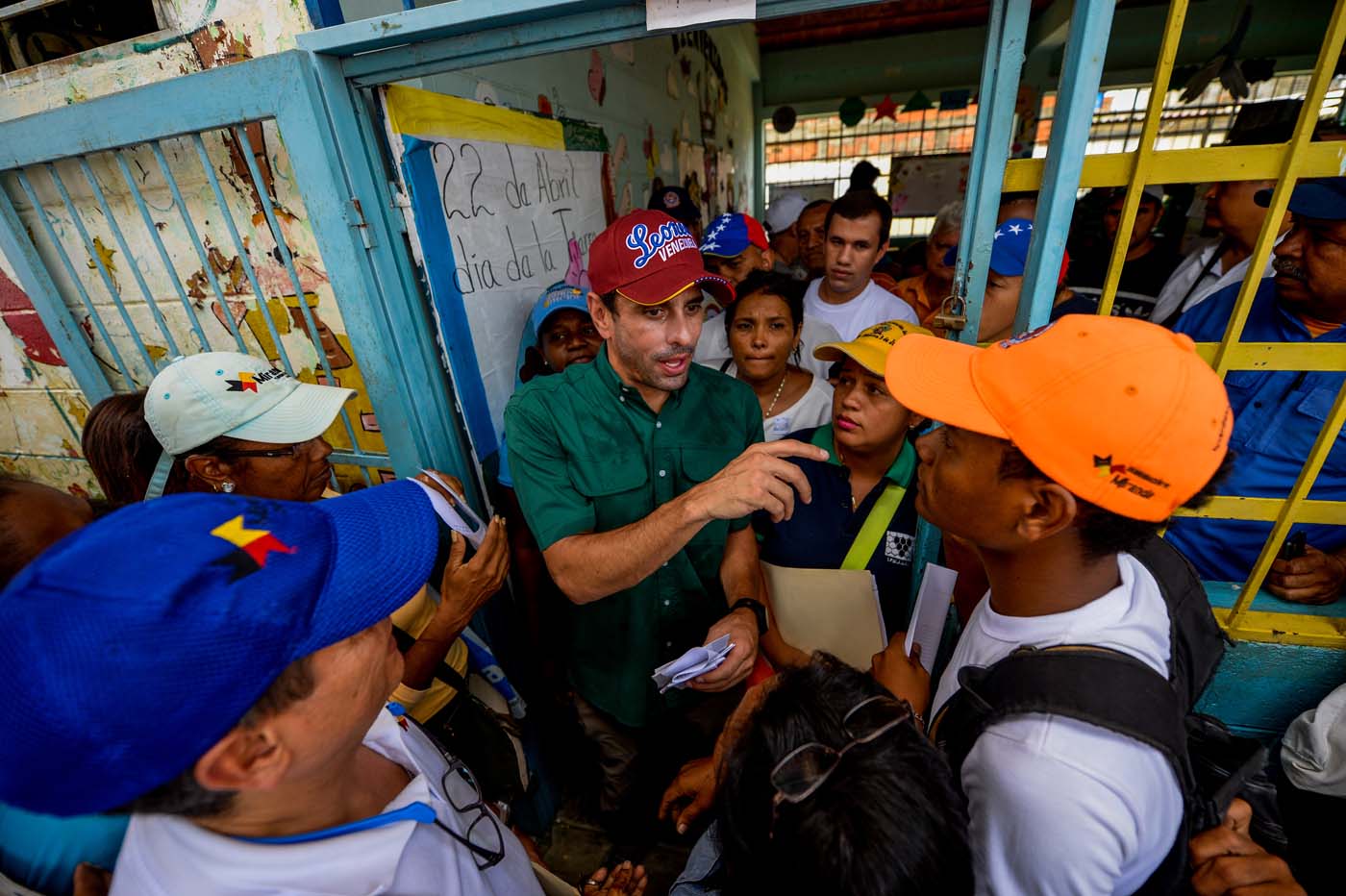 Capriles anuncia etapa de protestas para obligar a Maduro a aceptar revocatorio