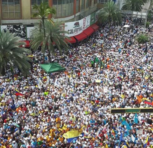 Nueva Esparta tomó la avenida 4 de Mayo con masiva asistencia este 1S (Fotos)